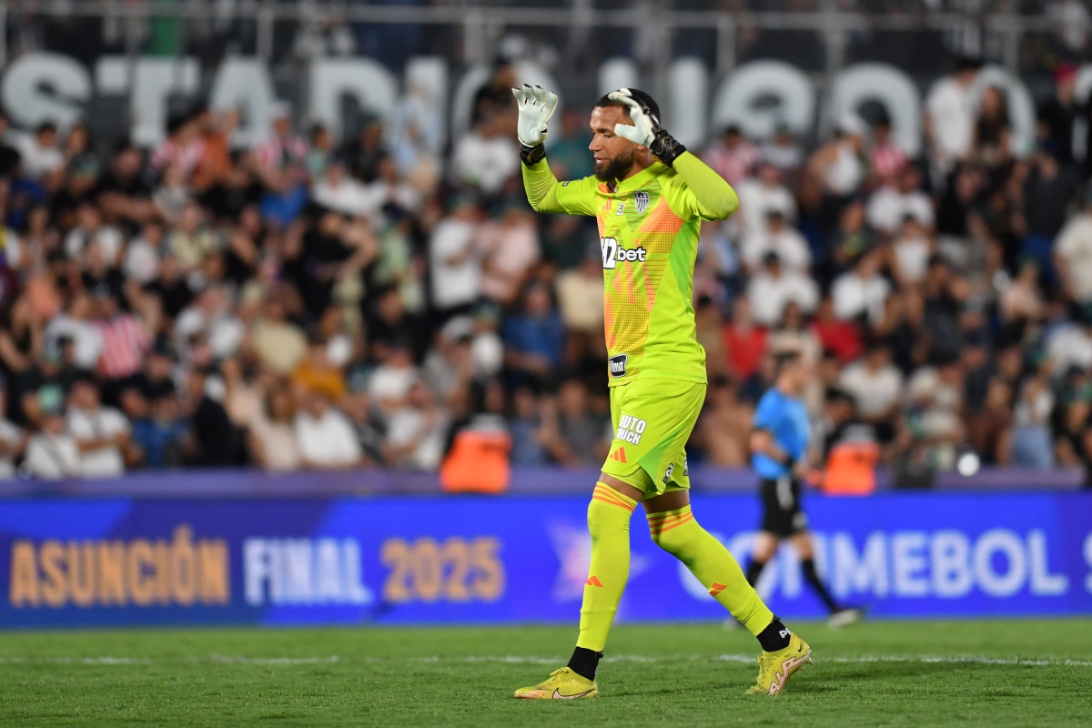 Atlético-MG: Éverson jogou clássico contra o Cruzeiro com fratura no pé
