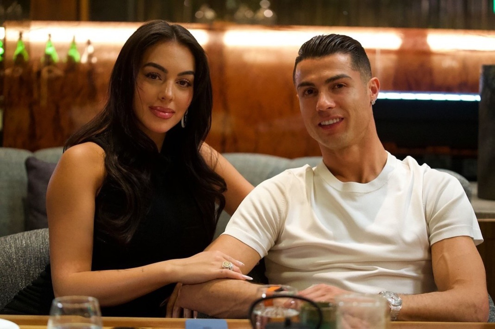 Georgina Rodríguez e Cristiano Ronaldo: Um Olhar Novo Sobre a Autoestima