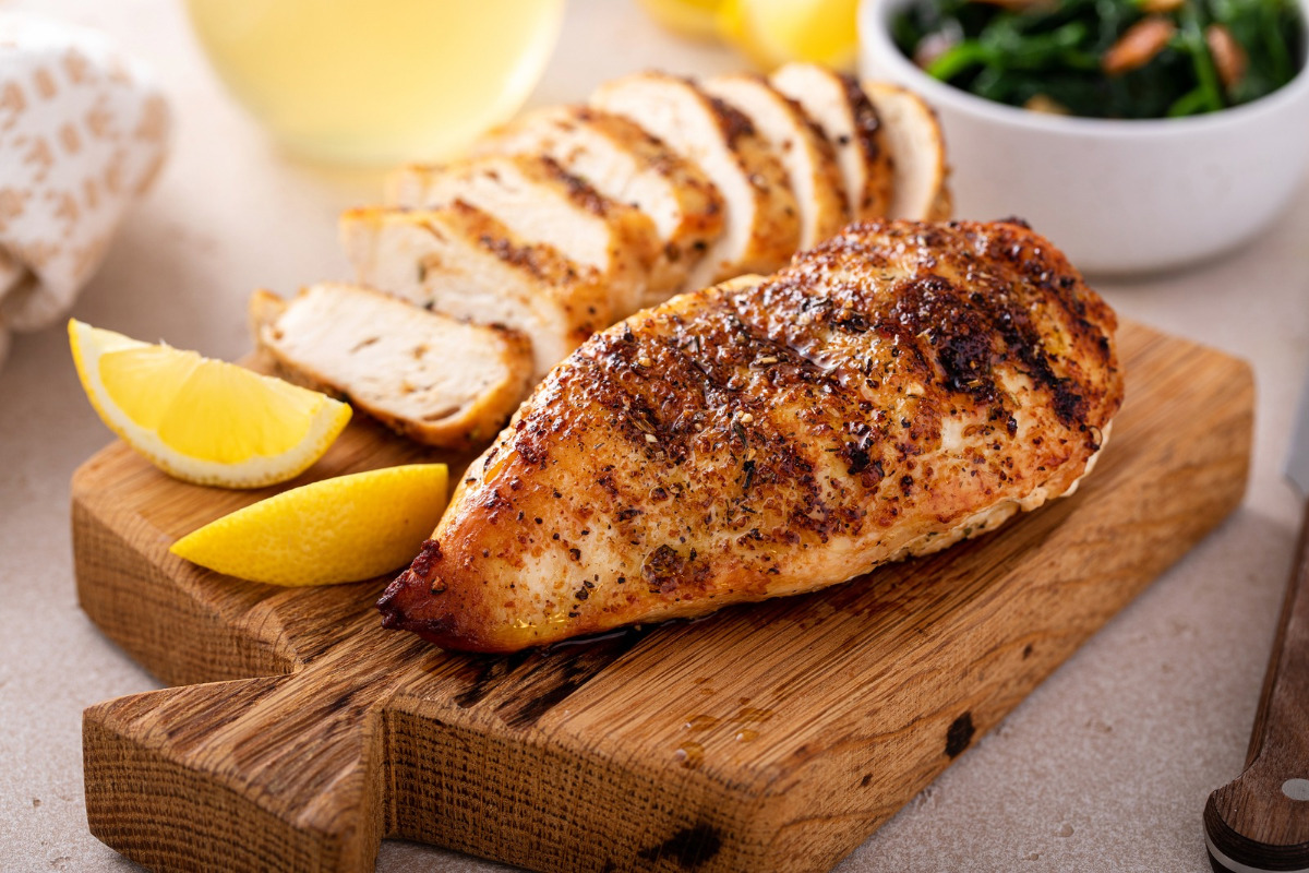 Peito de frango suculento