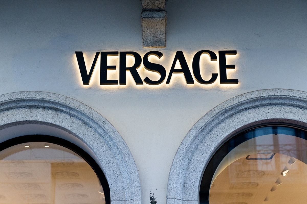 Prada compra a versace - metrópoles