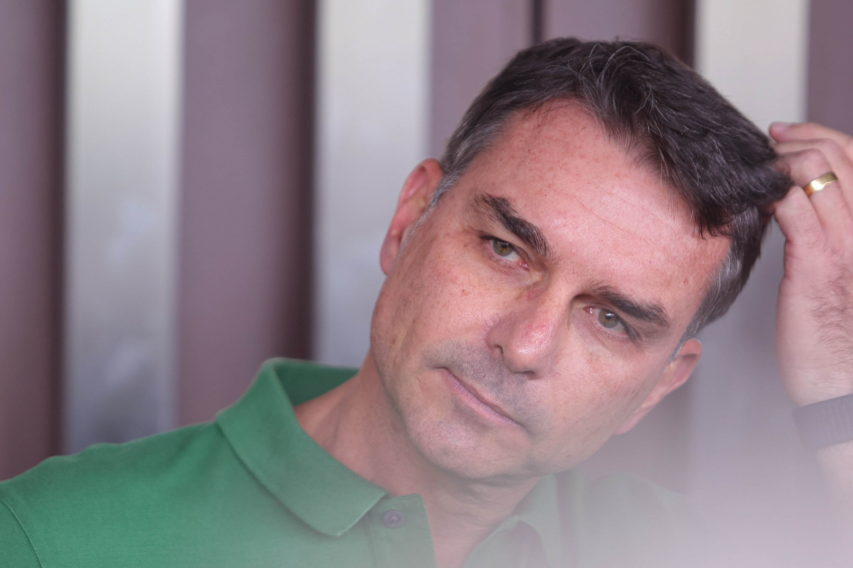 Caso Master volta a gerar preocupação nos aliados de Flávio Bolsonaro