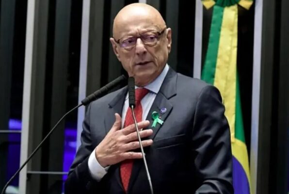 Senador Esperidião Amin, na tribuna do Senado