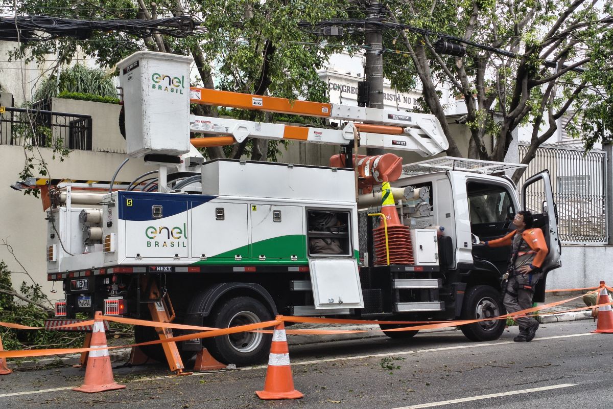 Enel Apresenta Defesa em Processo que Pode Encerrar Concessão de Energia