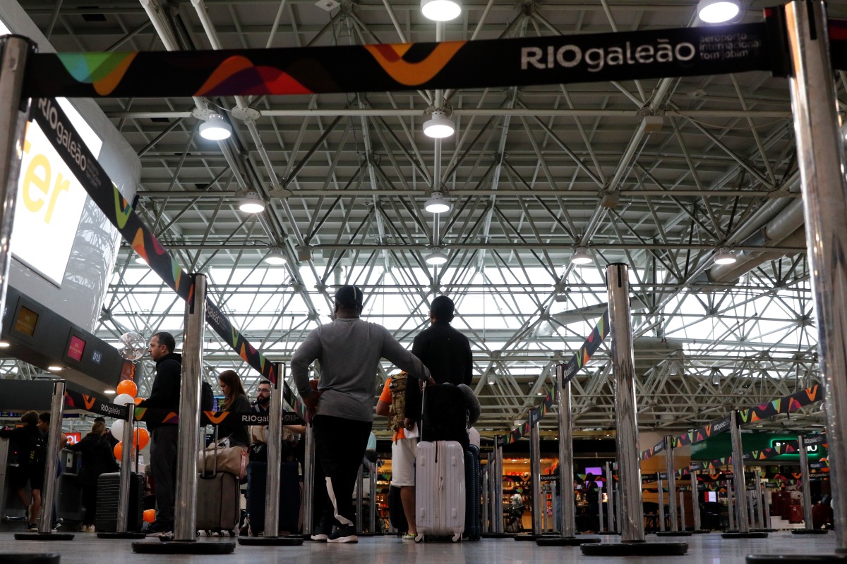 Neblina no RJ fecha Aeroporto do Galeão e 13 voos são cancelados
