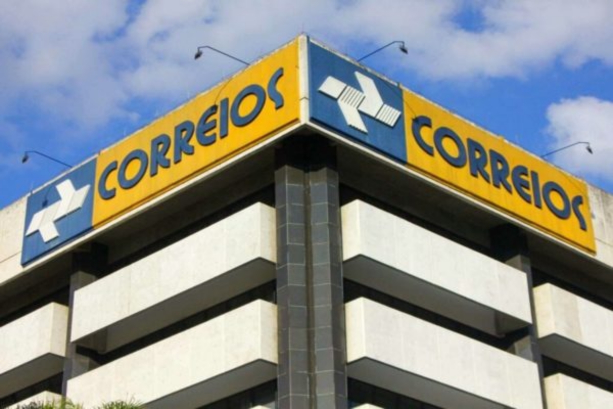 Durigan assina aval do Tesouro para socorro de R$ 7 bilhões aos Correios