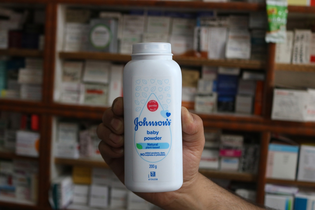 J&J tenta acordo para fechar processos sobre talco e câncer de ovário