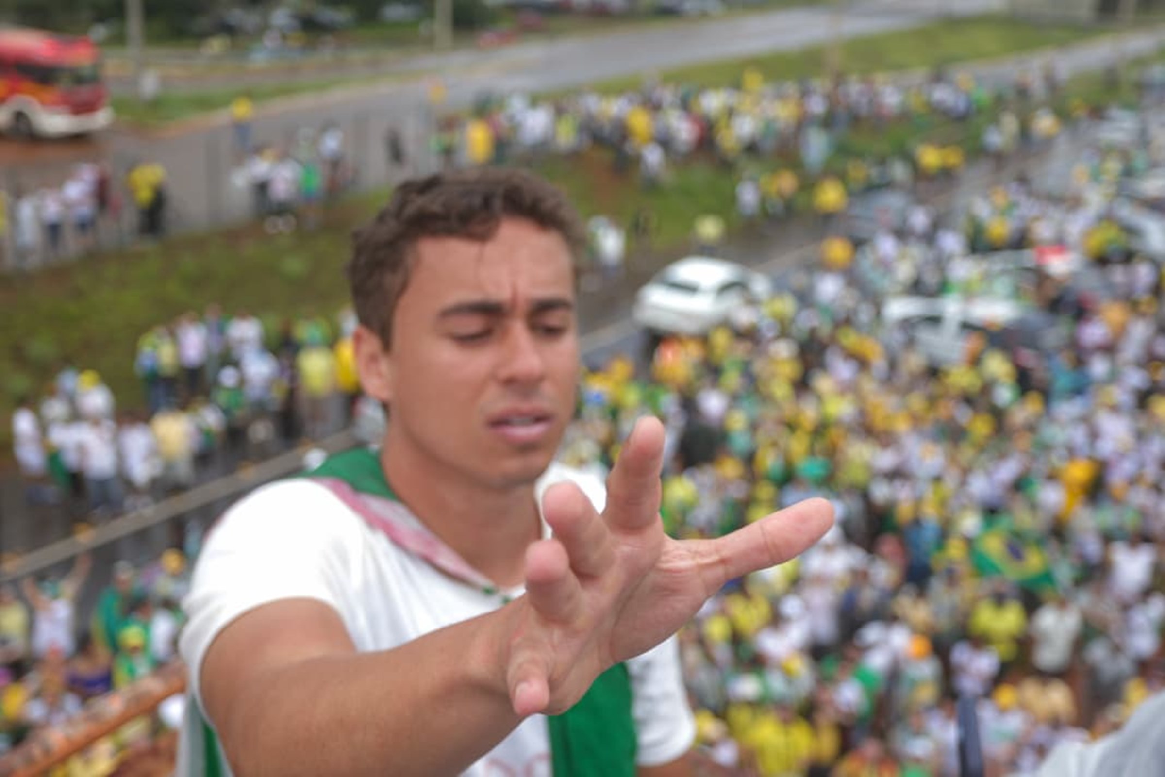 Ala do bolsonarismo sobe tom contra Nikolas após crise com Michelle