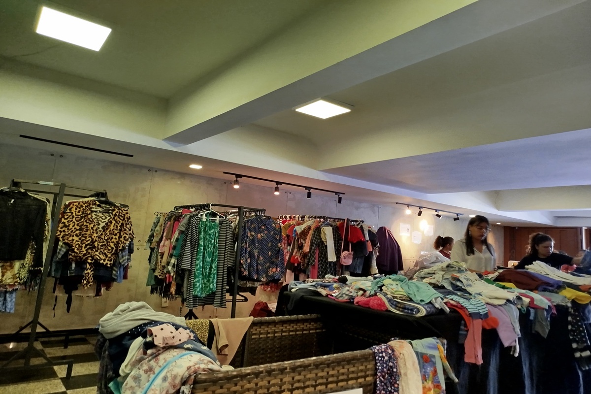 Bazar beneficente no Lago Sul arrecada recursos para ações sociais