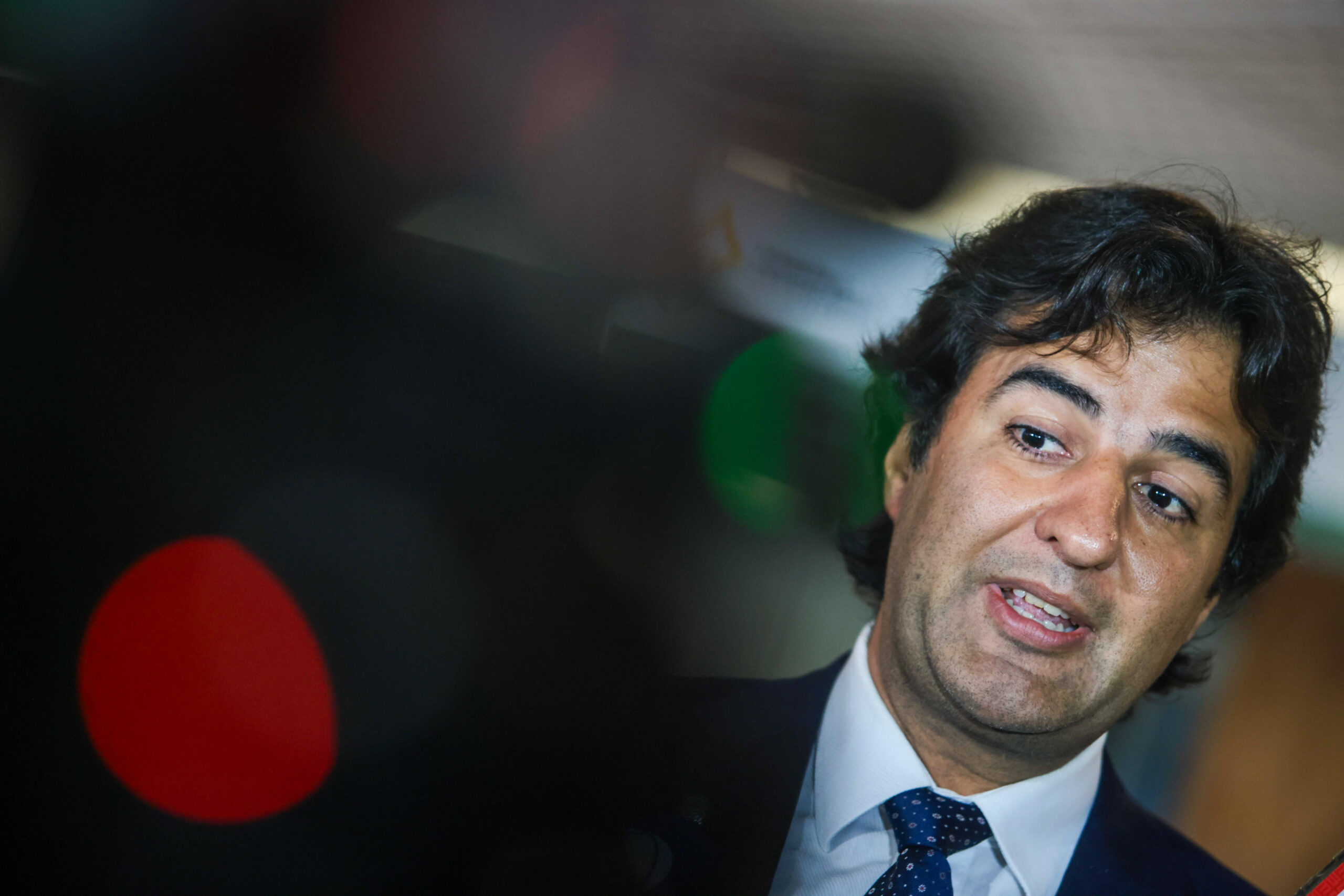 Gabriel Magno sobre "ideologia" em escolas: "Espantalho da extrema direita"