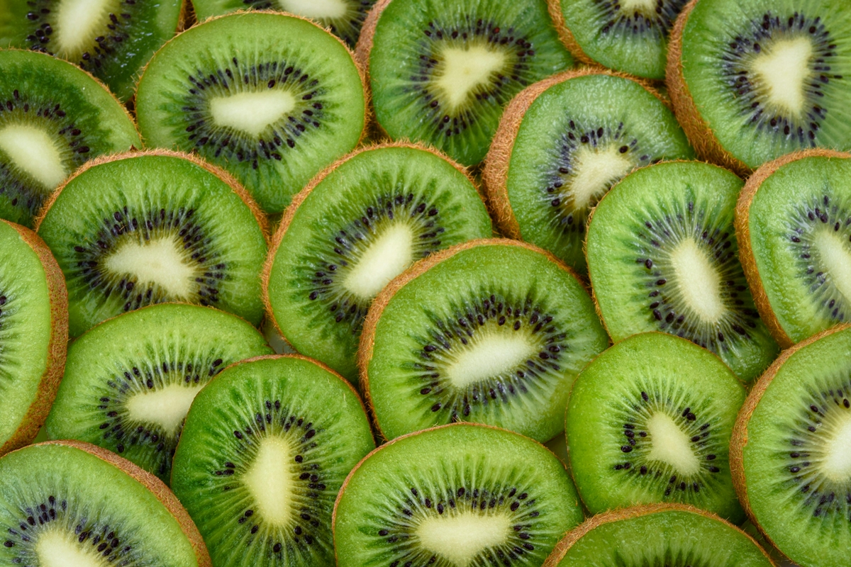Messi segue dieta mediterrânea; veja 7 adaptações para brasileiros 20 Kiwi rico em fibras