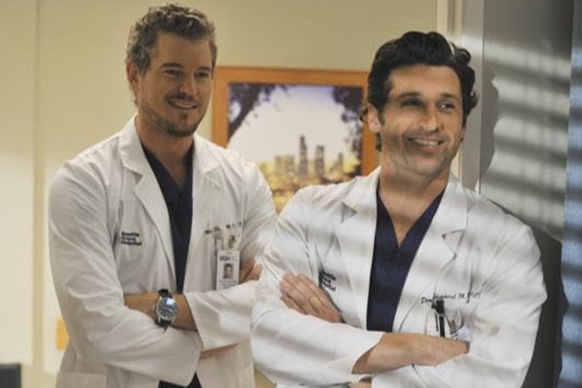 Imagem colorida de Patrick Dempsey e Eric Dane na série Grey's Anatomy - Metrópoles