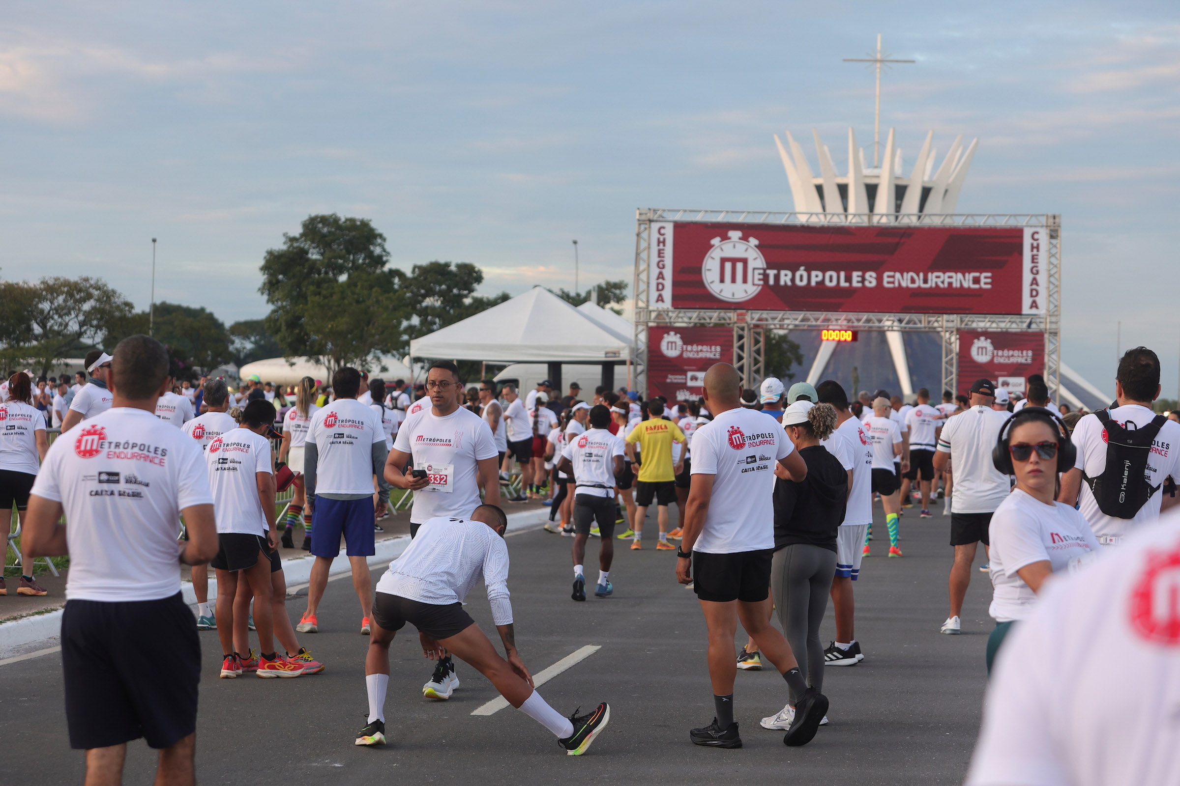 É hoje! Metrópoles Endurance Corrida agita a Esplanada dos Ministérios