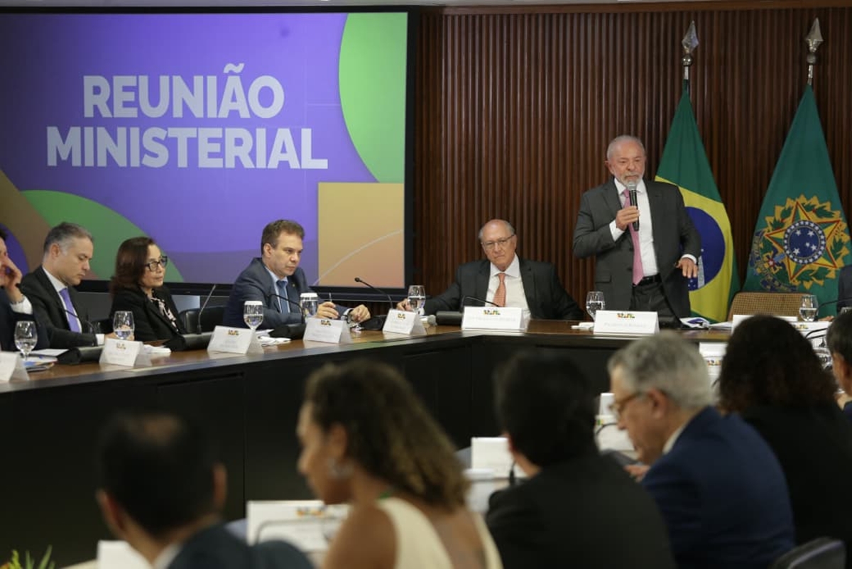 Contra veto às bets, presidentes de clubes procuram ministros de Lula