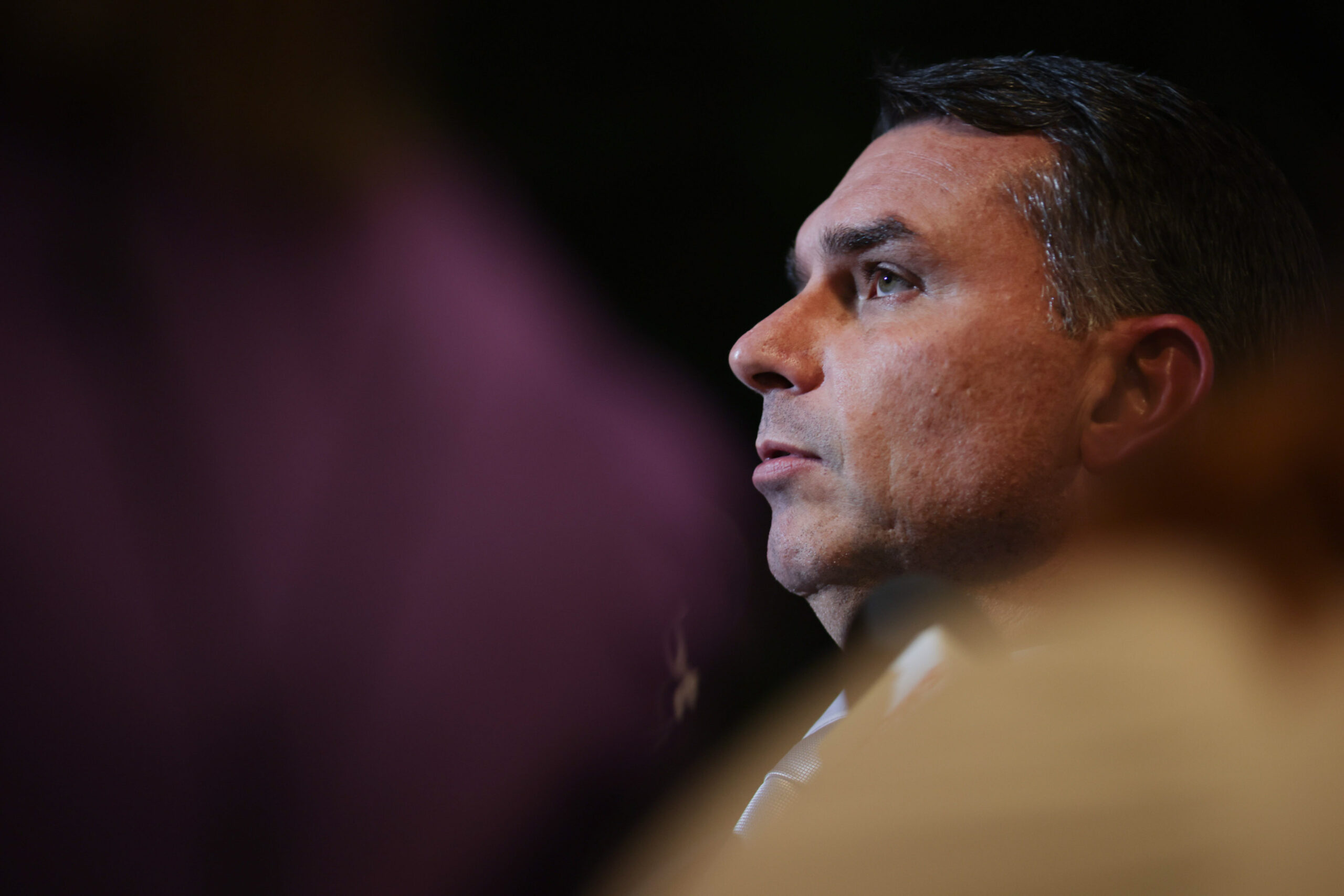 Mais uma deputada do PL entra no radar de Flávio para vice