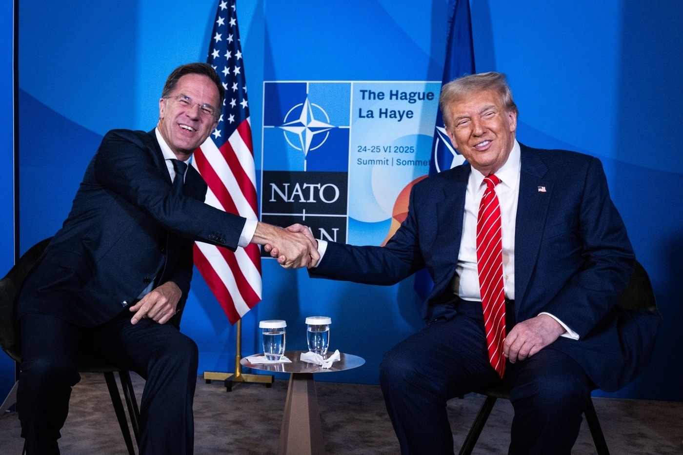 Chefe da Otan recebe secretário de Trump e confirma distanciamento dos EUA