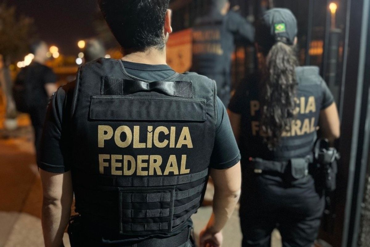 Grupo que usava aviões no tráfico internacional de drogas é alvo da PF