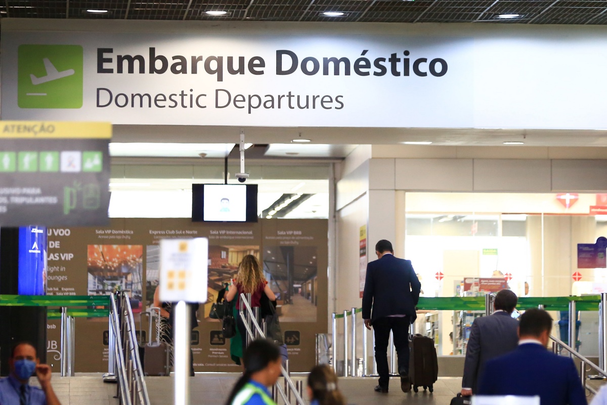 Imagem vinculada ao feed original: Aeroporto de Brasília: tarifas de embarque e de conexão aumentam