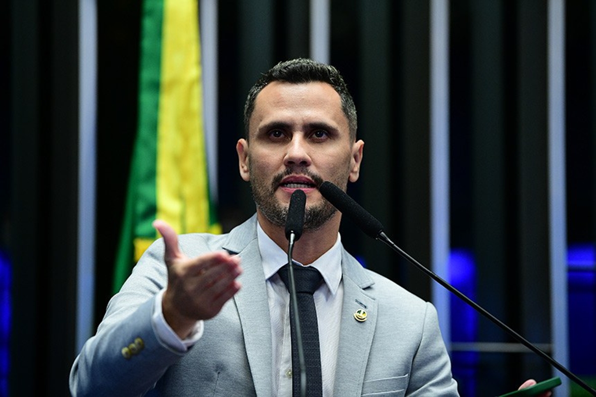 Republicanos-MG faz reunião com Cleitinho após ausência em convenção