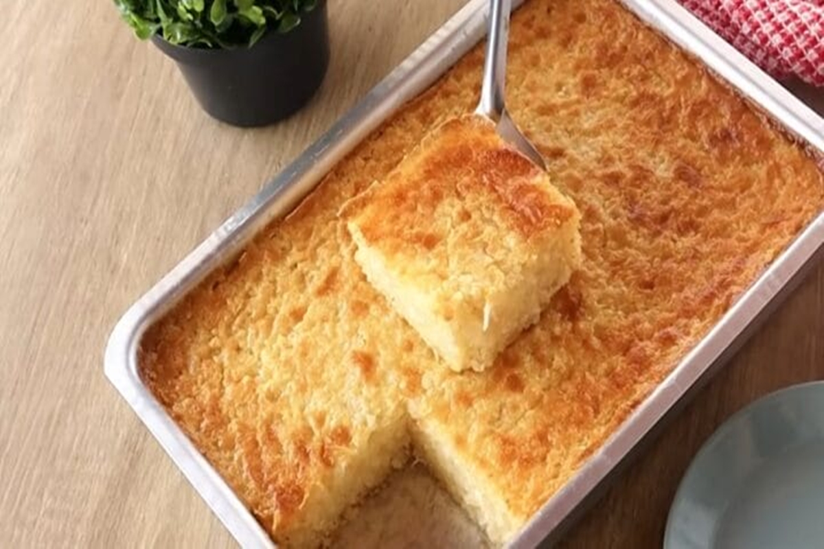 Receita de bolo cocada não leva trigo e assa em 25 minutos; faça em casa