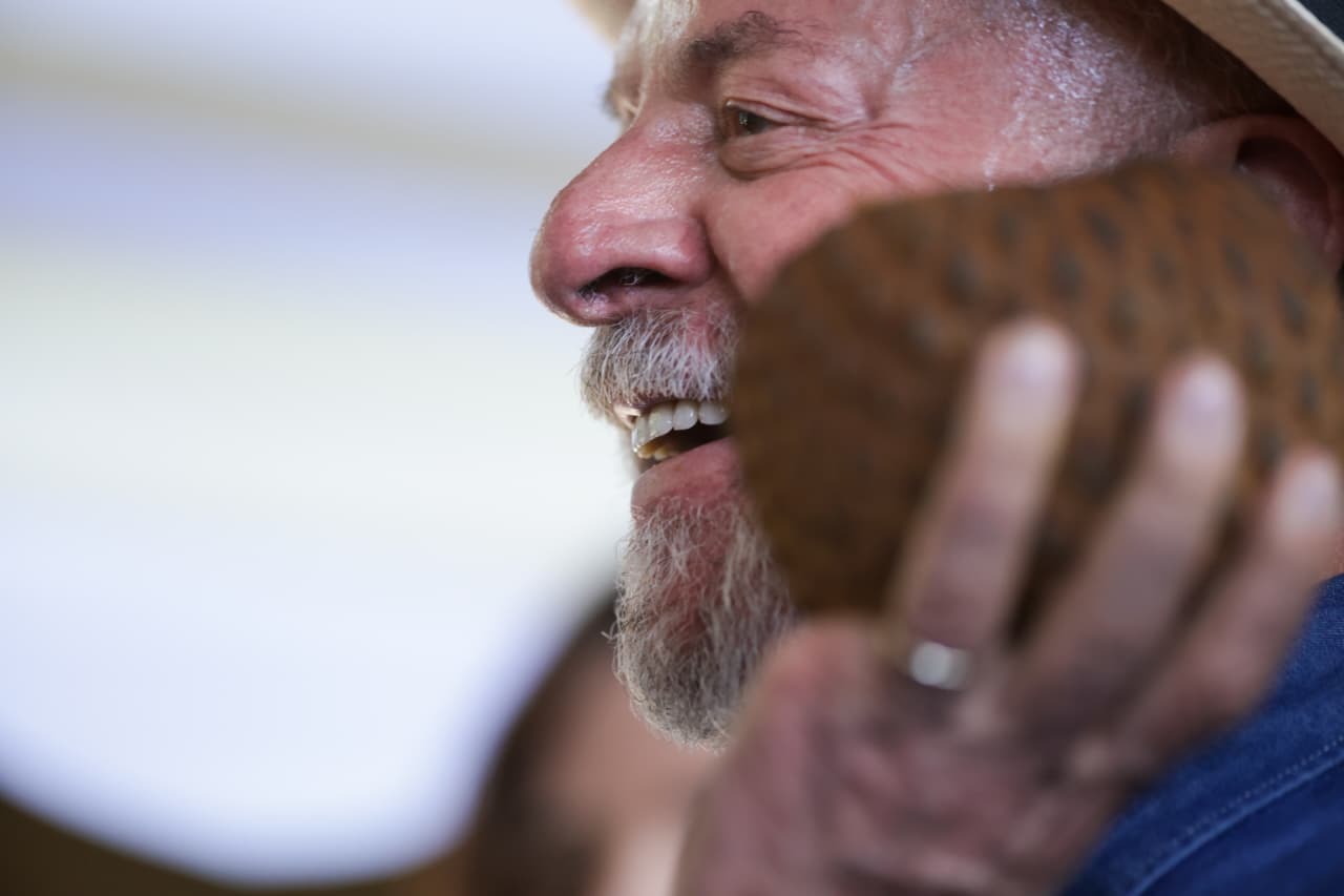 Lula embarca para o G7 sem expectativa de reunião formal com Trump 11 Presidente Lula na Embrapa Cerrado