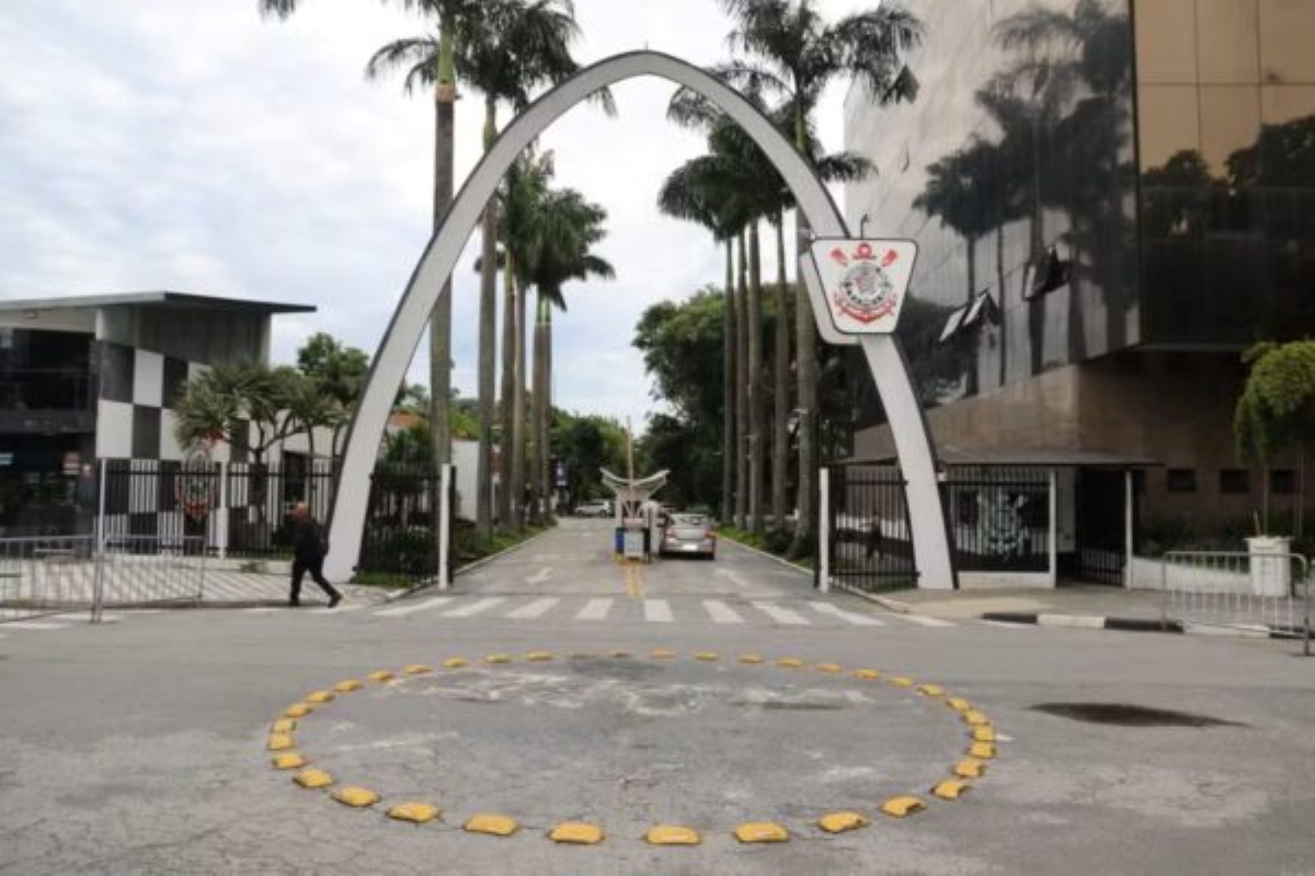 PF vai à sede do Corinthians para checar documentos de empresa de segurança