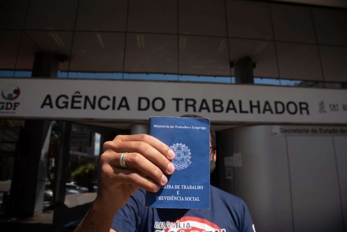 DF tem 572 vagas nesta quinta (2/7). Salários chegam a R$ 3,9 mil