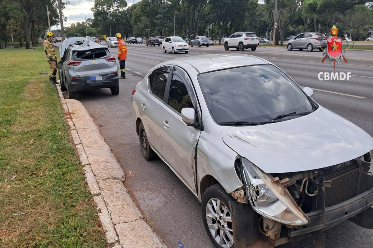 Acidente de trânsito na quadra 112 Sul ocorre sem registro de feridos