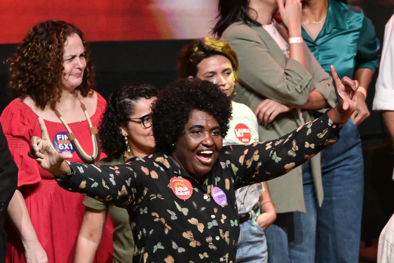 Pré-candidata ao Senado pelo RJ, a deputada Benedita da Silva (PT)