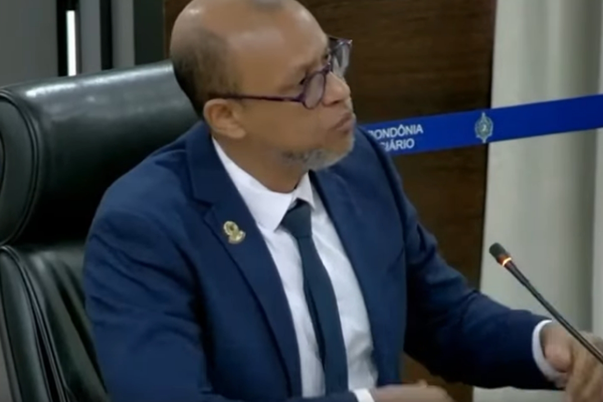Ex-pipoqueiro: MP diz que ex-juiz emprestava celular para presos