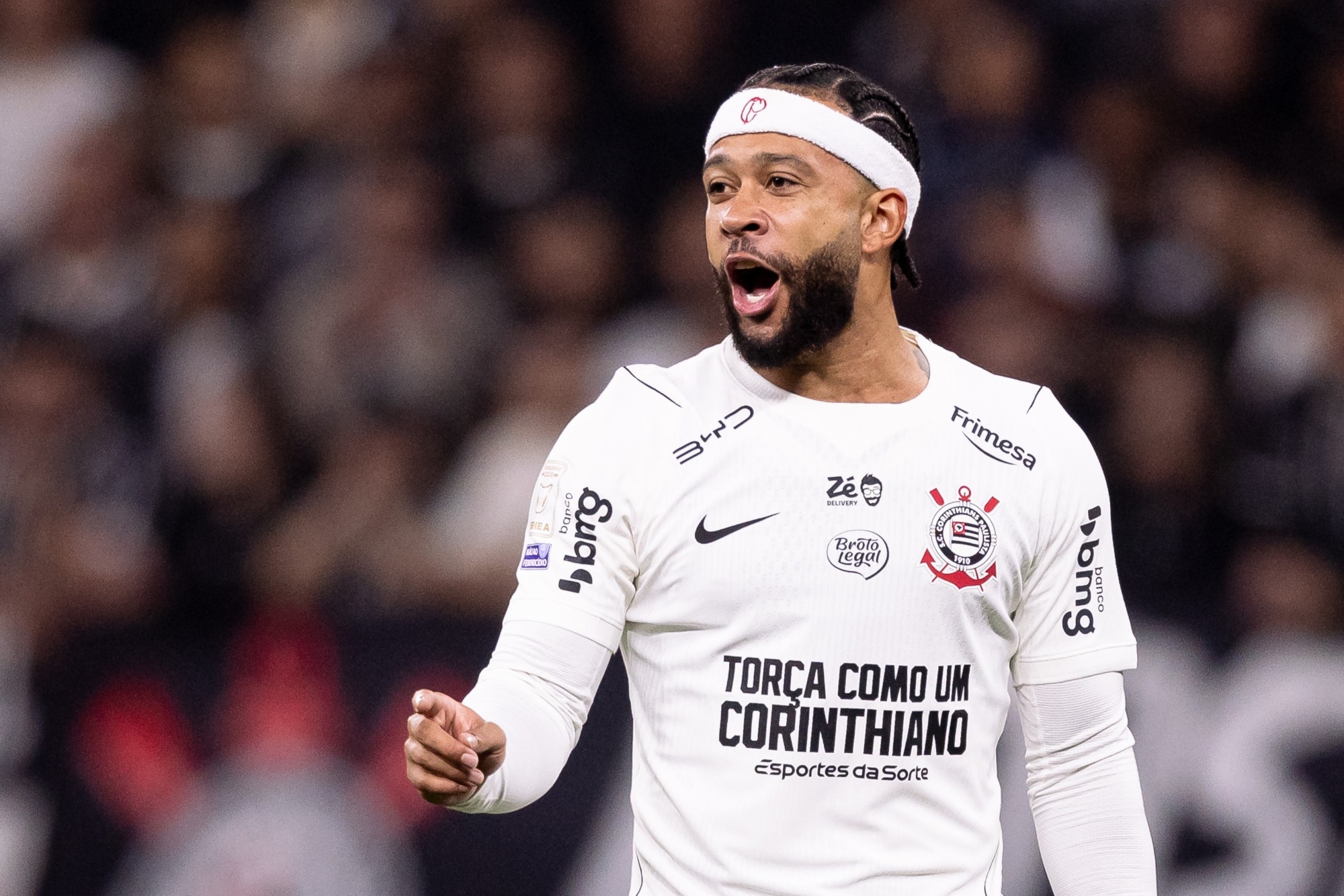 "E se eu ficar?", questiona Depay sobre renovação com o Corinthians