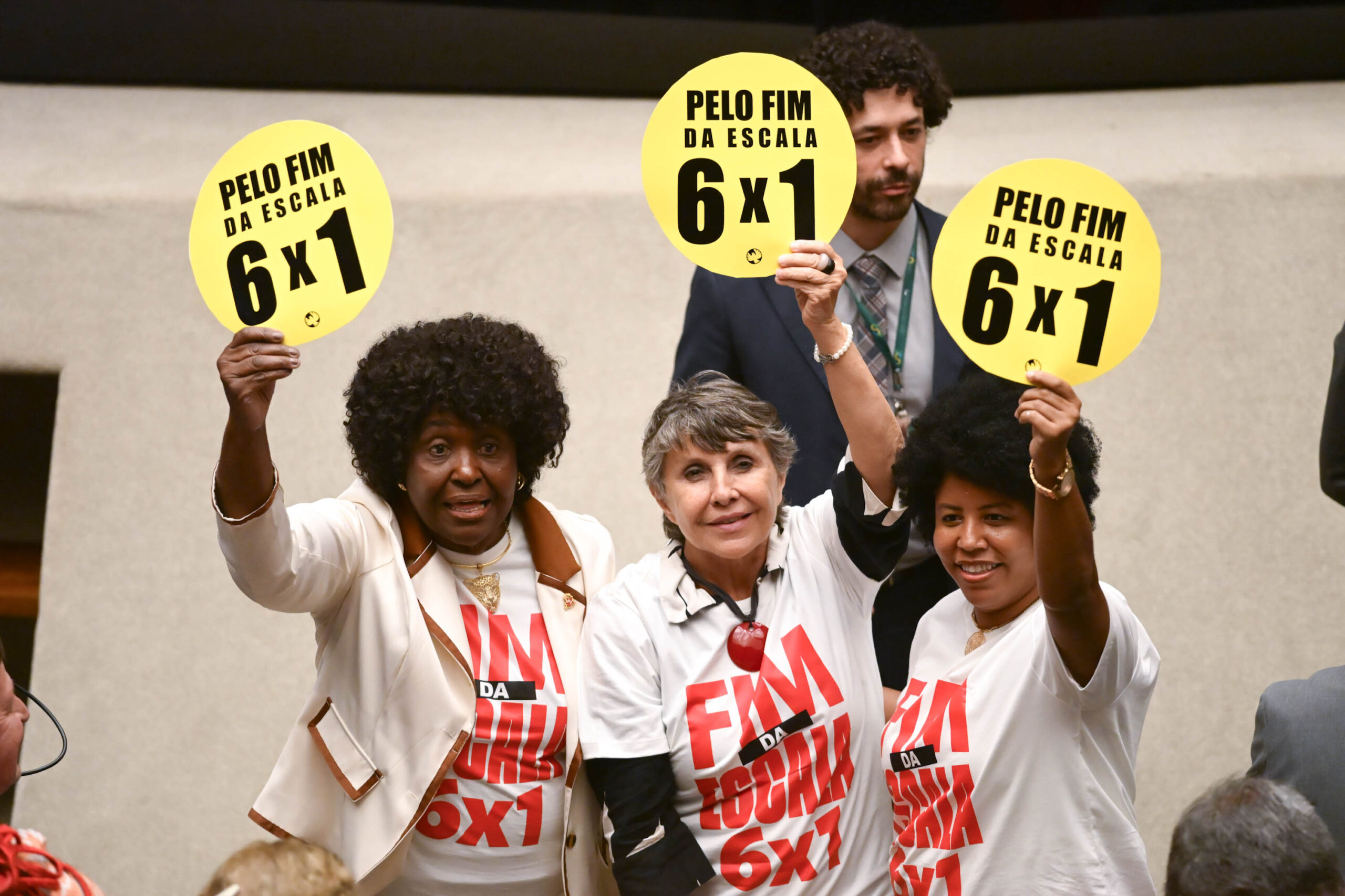 Governo avança pauta de Segurança e aguarda votação da 6x1