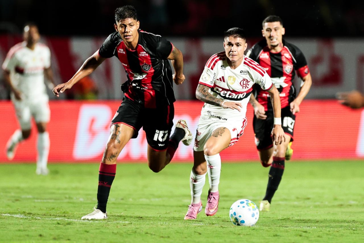 Vitória vence por 2 x 0, elimina Flamengo e avança na Copa do Brasil