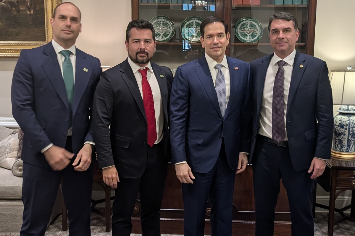 Tarifaço: governo Lula crê que EUA só retomará conversas após eleição 25 Delegação brasileira em Washington