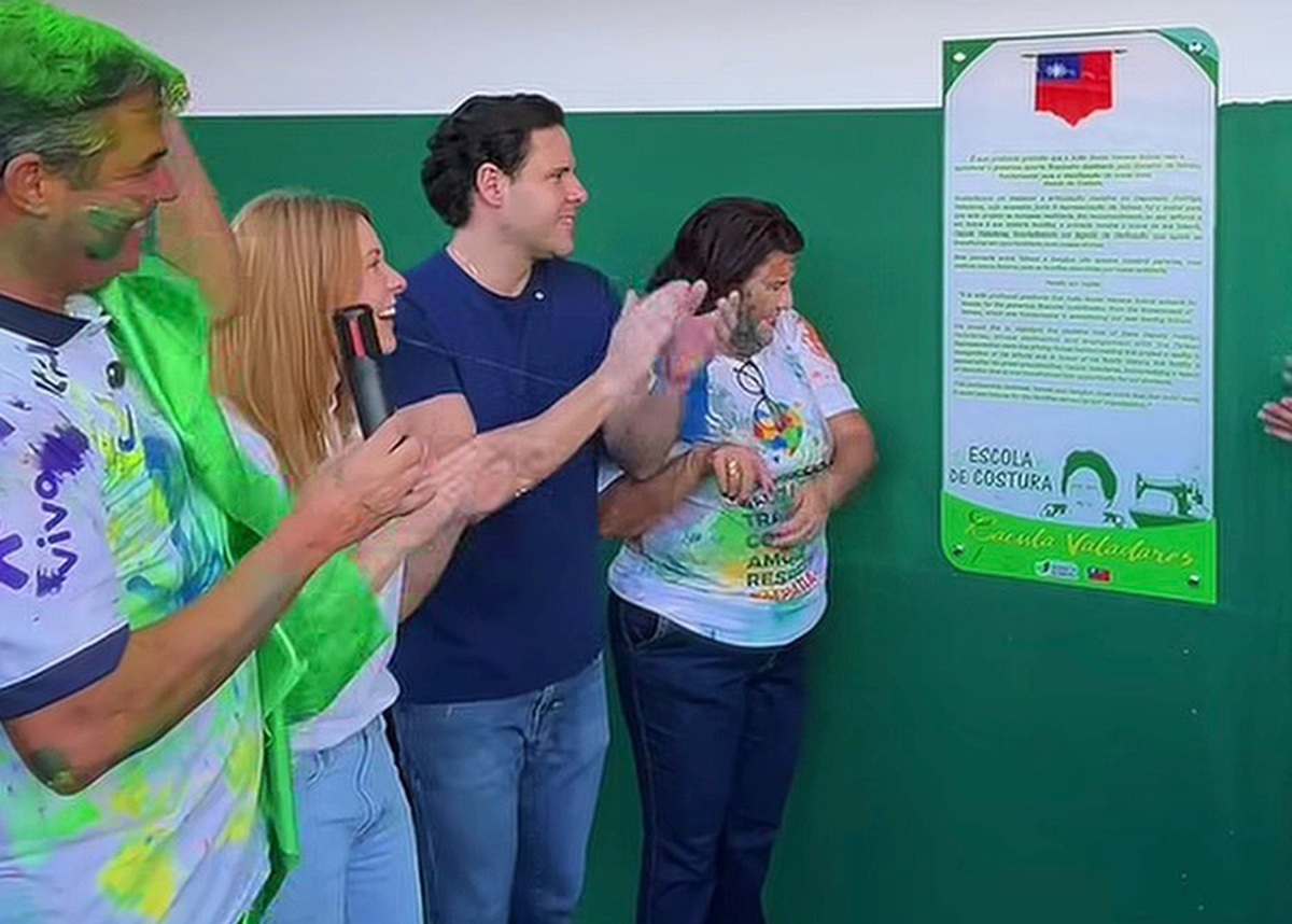 Após homenagem ao pai, Rodrigo Valadares destina emenda para escola com nome da avó