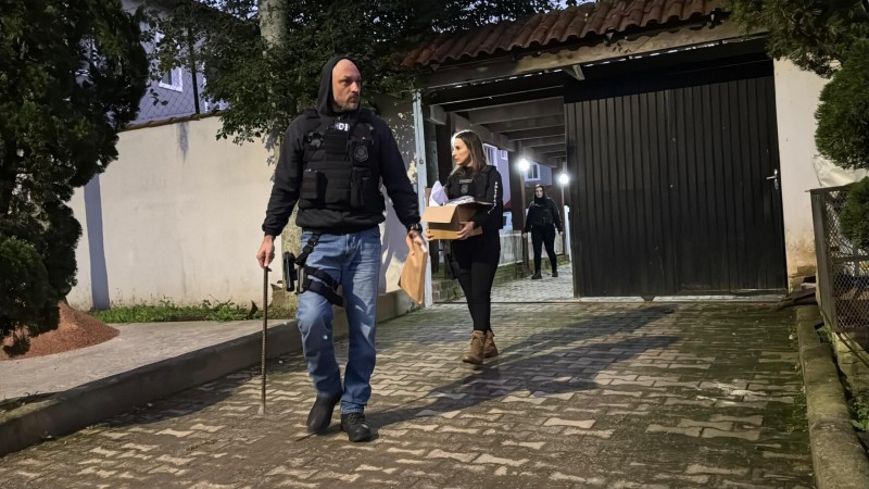Ex-secretária de Bem-Estar Animal é presa por “eutanásia via Pix” 27 Veterinária envolvida no caso