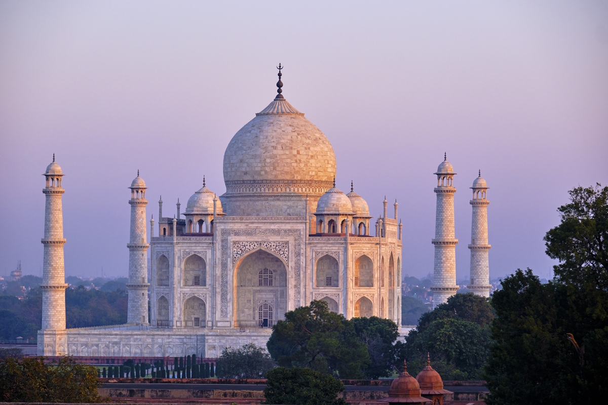Foto colorida do Taj Mahal - Metrópoles