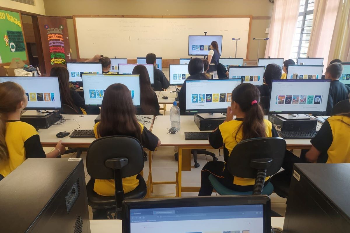 Educação no Paraná - Metrópoles