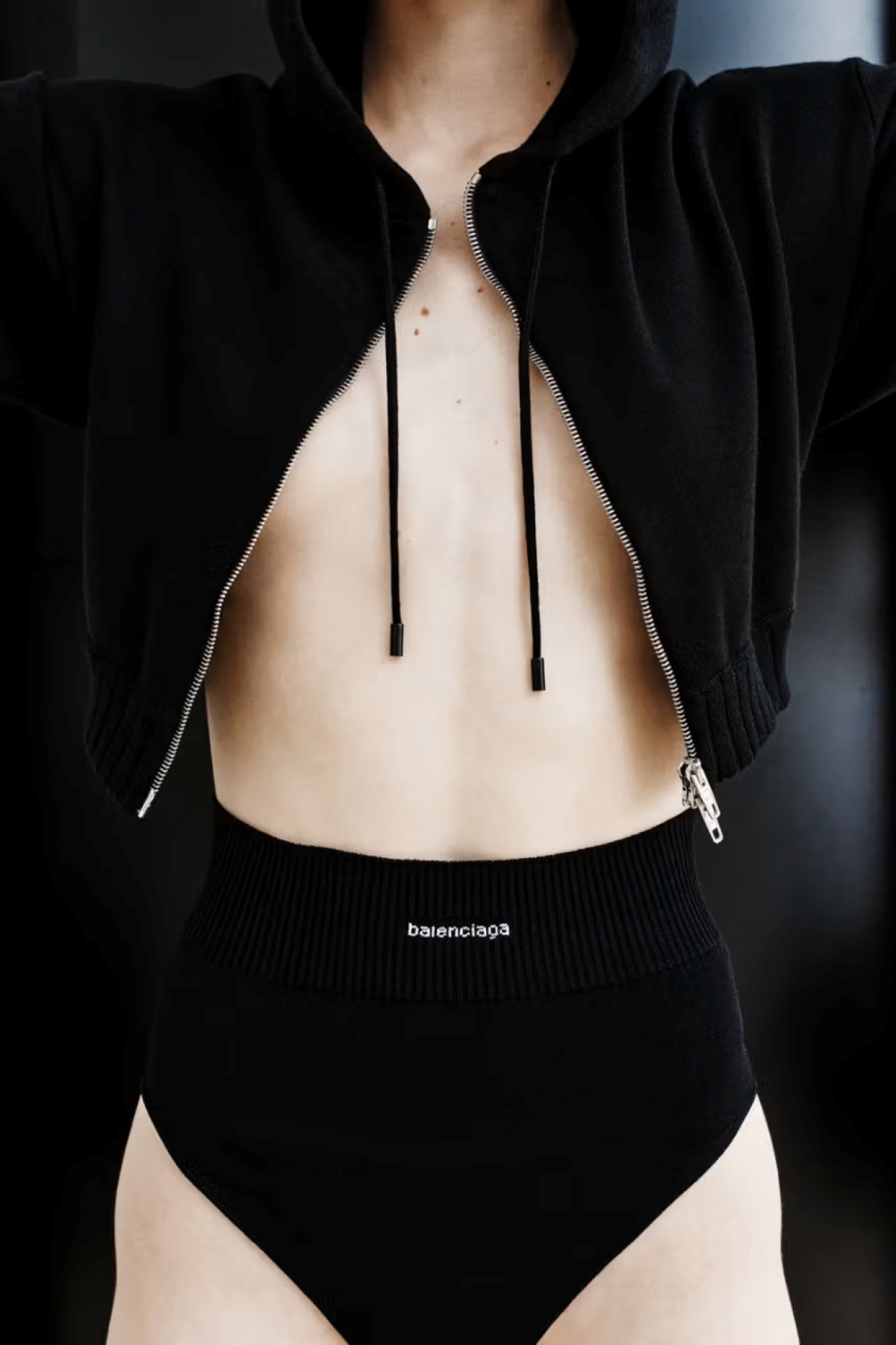 balenciaga lança coleção fitness - metrópoles