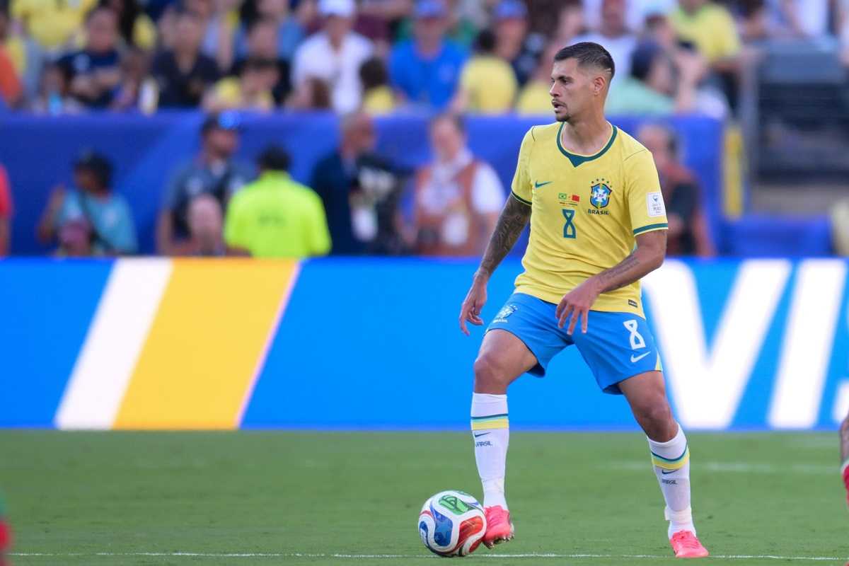 Bruno Guimarães, do Brasil
