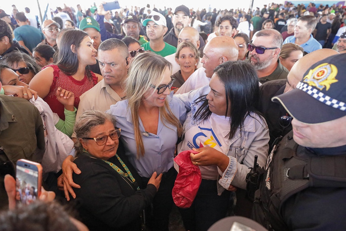 Entrega de 400 lotes do Morar Bem em Ceilândia - imagem 2