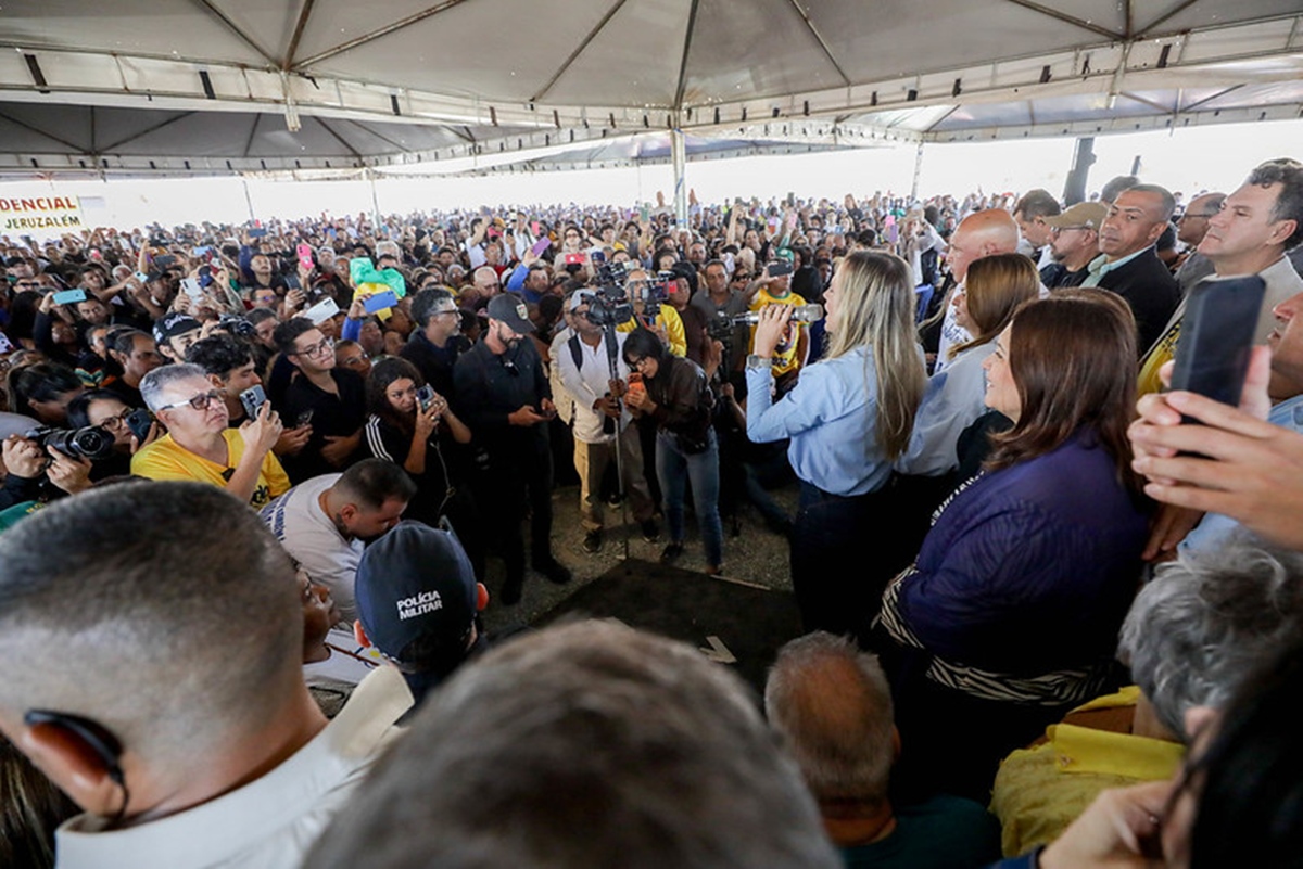 Entrega de 400 lotes do Morar Bem em Ceilândia - imagem 4