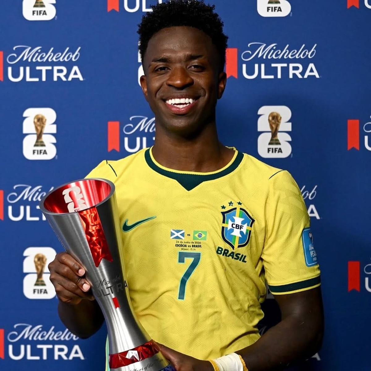 Fãs detonam piloto após condundi-lo com juiz que anulou gol de Vini Jr. - Metrópoles