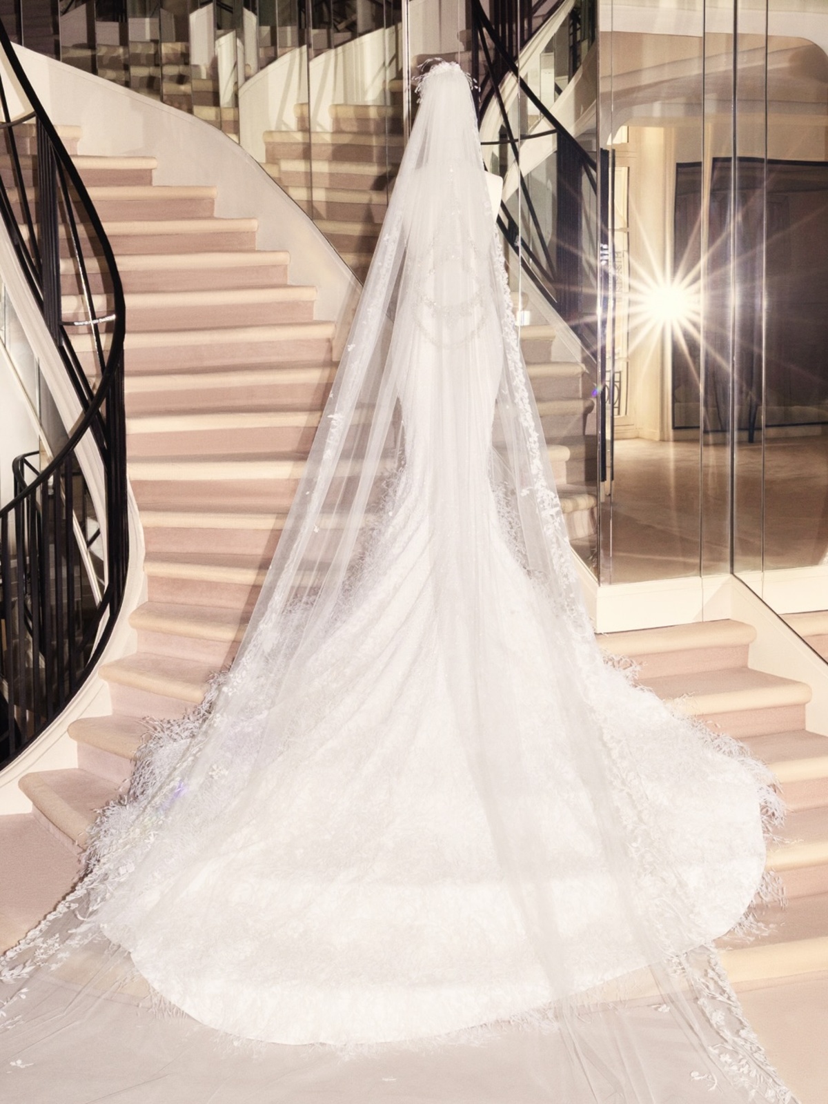 casamento dua lipa vestido chanel - metrópoles