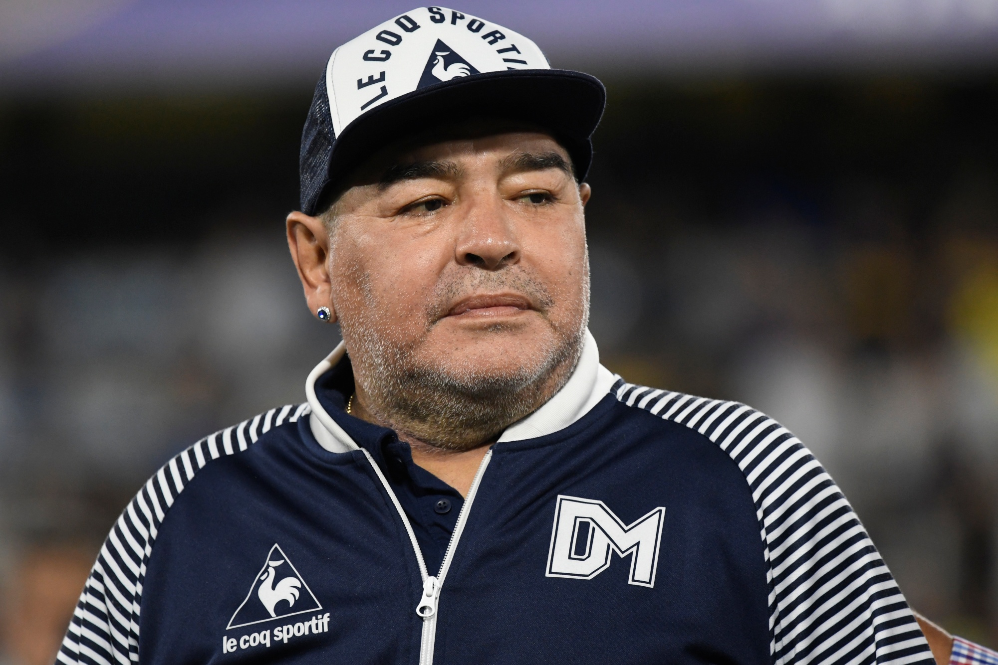 Caso Maradona: ídolo teve morte súbita e suspeita de Covid, diz perito