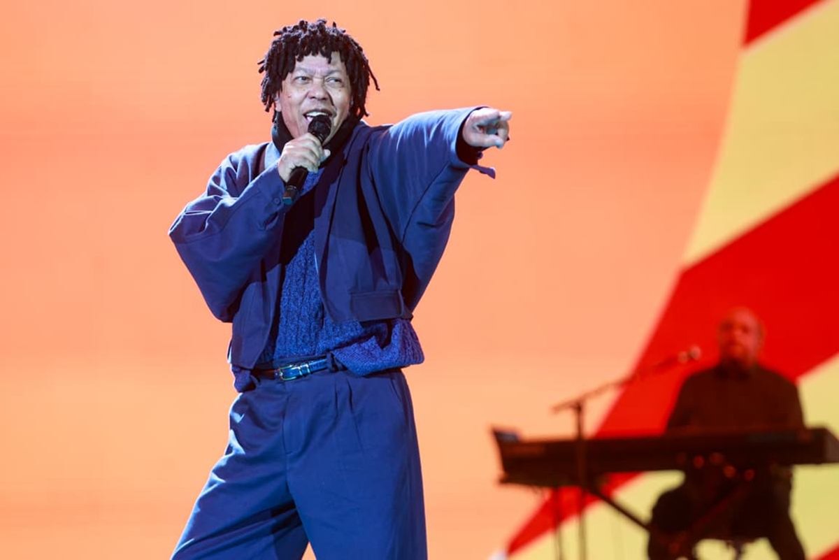 Djavan transforma Brasília em um grande coro para celebrar 50 anos de carreira