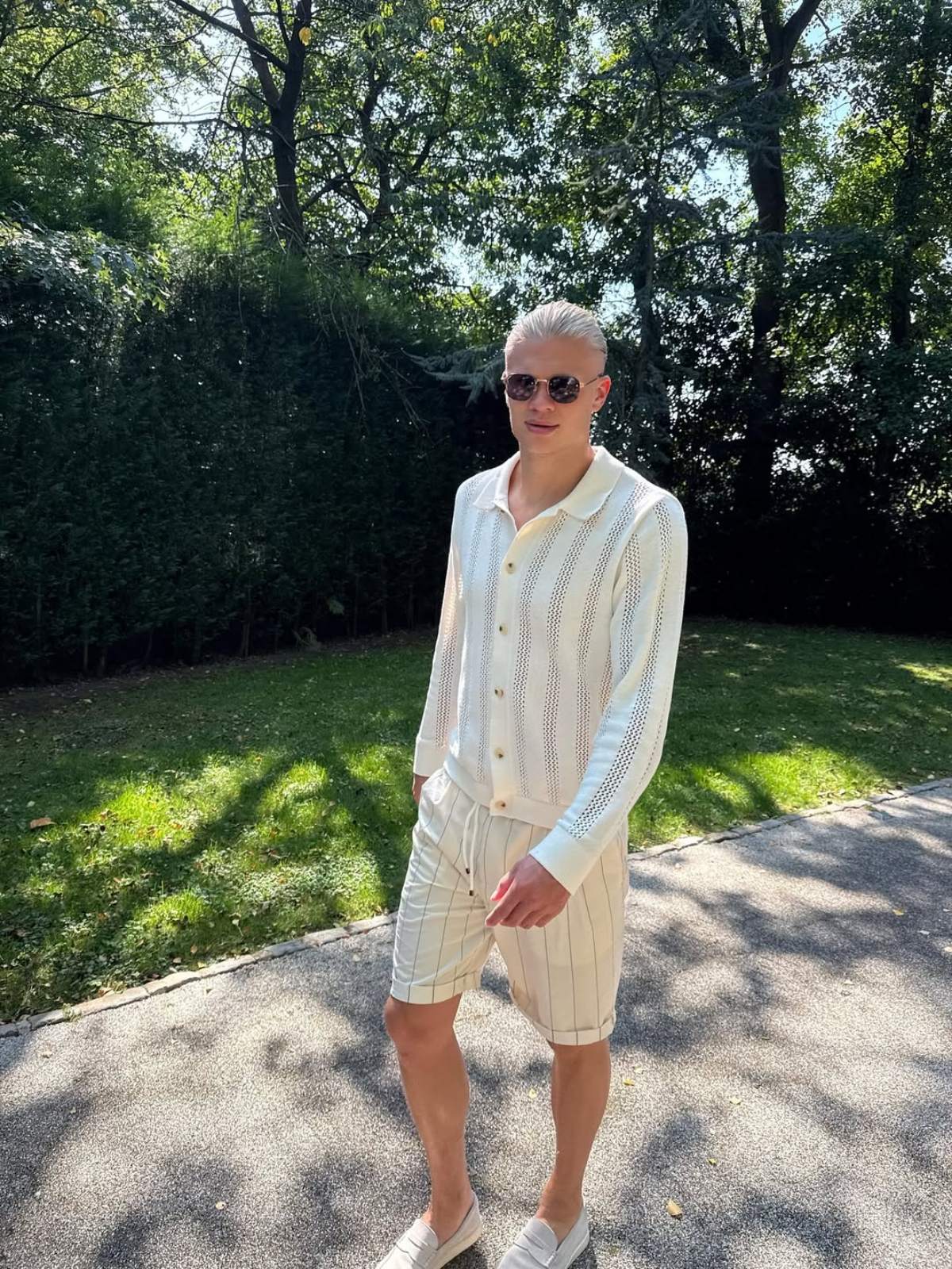 foto com cor. estilo do jogador norueguês erling haaland - metrópoles
