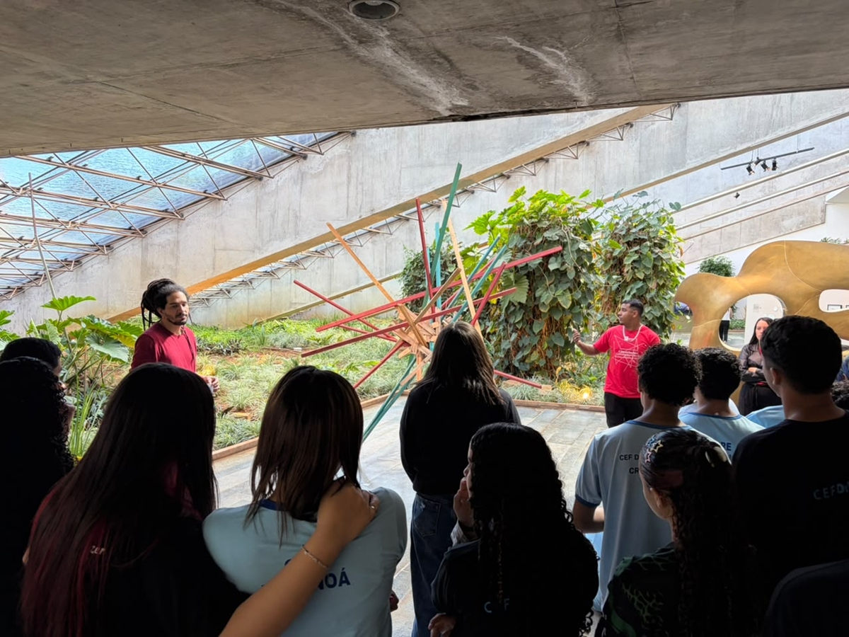 Constelações Contemporâneas encanta alunos do Itapoã