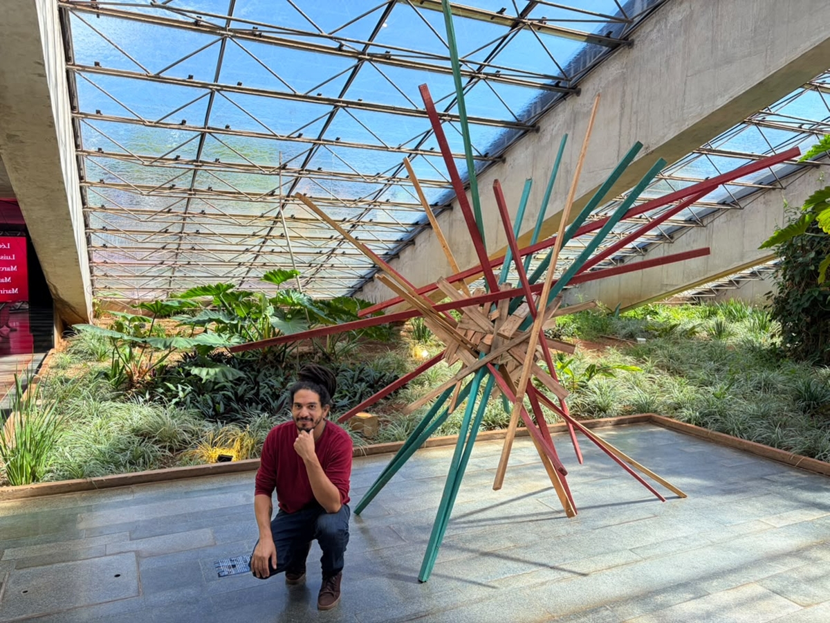 O artista visual Marcos Antony é um dos destaques na mostra Constelações Contemporâneas da Cena Artística de Brasília, em cartaz no Teatro Nacional Claudio Santoro