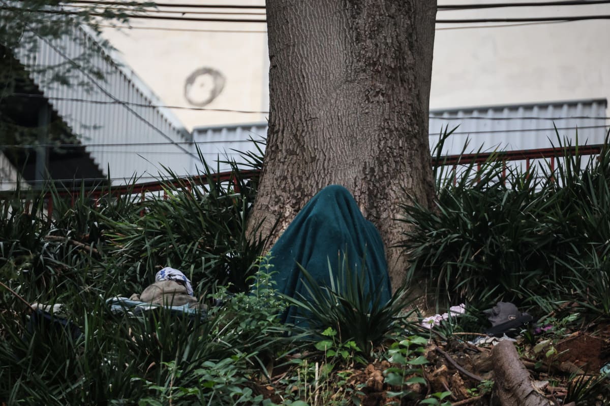 Internações de usuários triplicaram com cerco policial na Cracolândia 21 Morador de rua próximo à Cracolândia