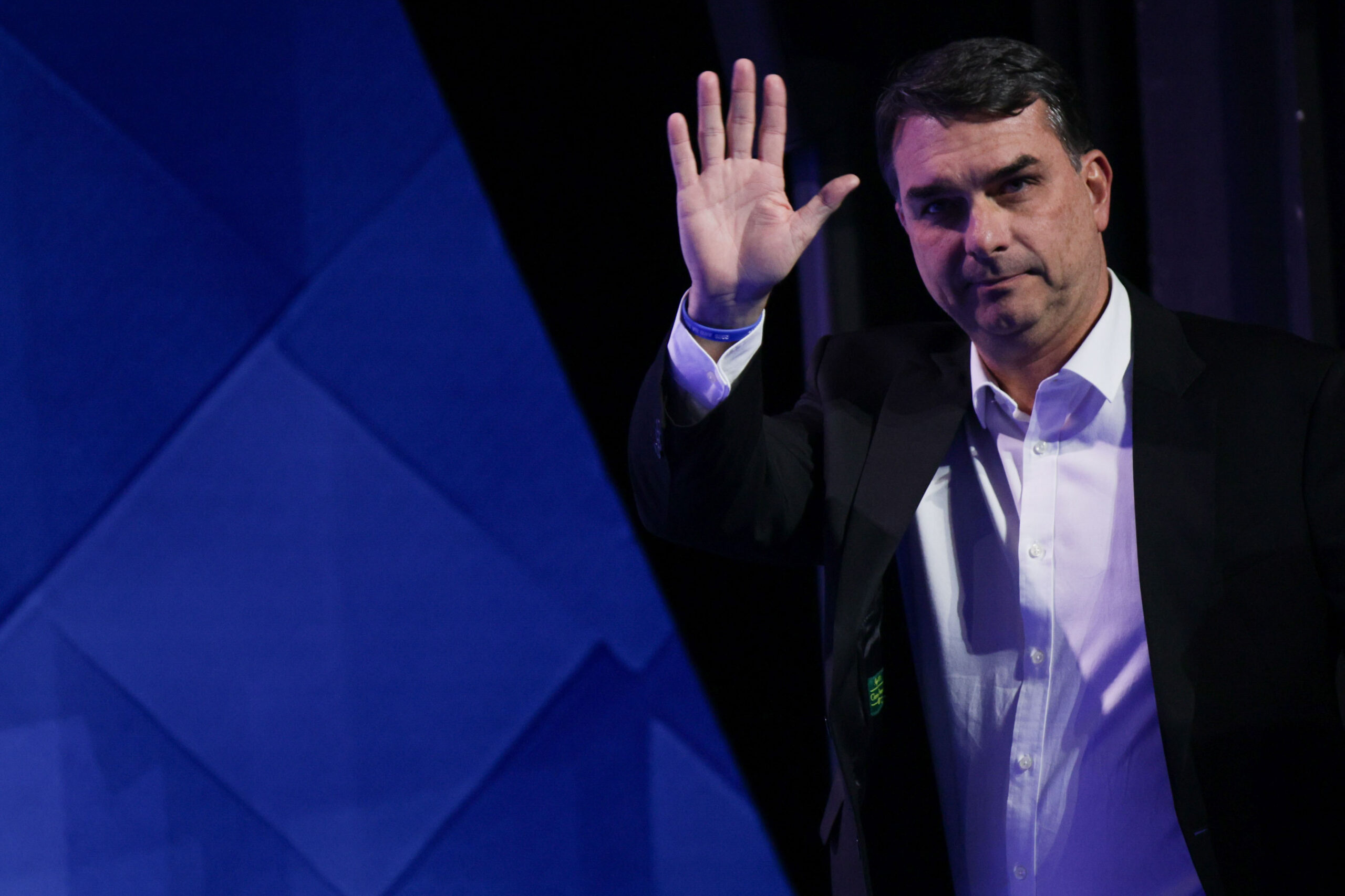 Flávio Bolsonaro lança pré-candidaturas majoritárias do PL em Goiás